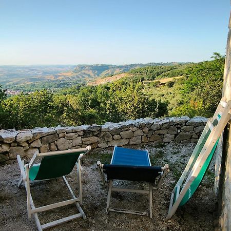La Casa Dalle Finestre Blu 아바테지오 외부 사진