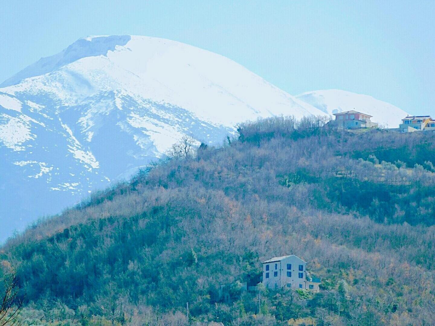 La Casa Dalle Finestre Blu 아바테지오 외부 사진