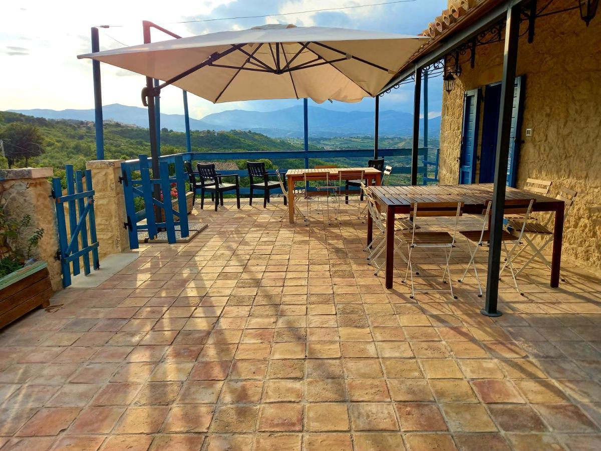 La Casa Dalle Finestre Blu 아바테지오 외부 사진