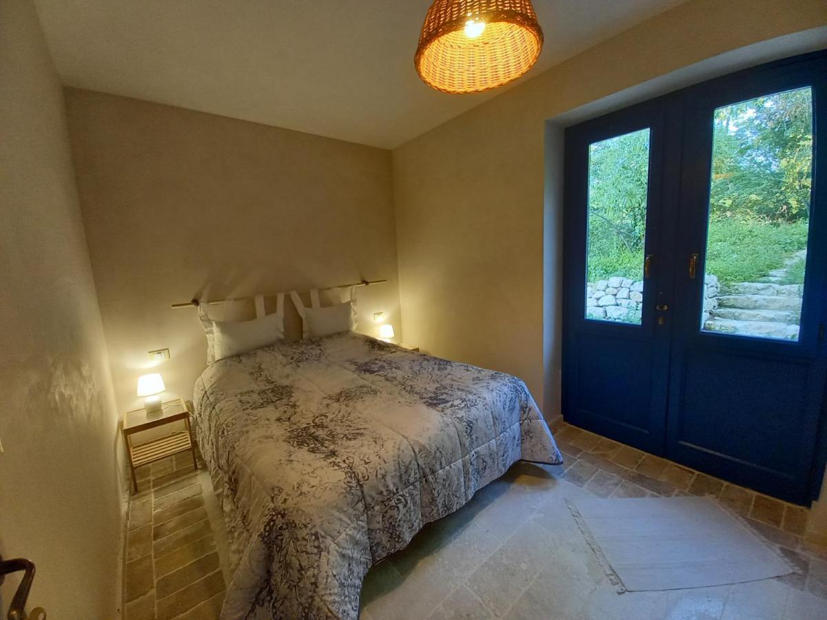 La Casa Dalle Finestre Blu 아바테지오 외부 사진
