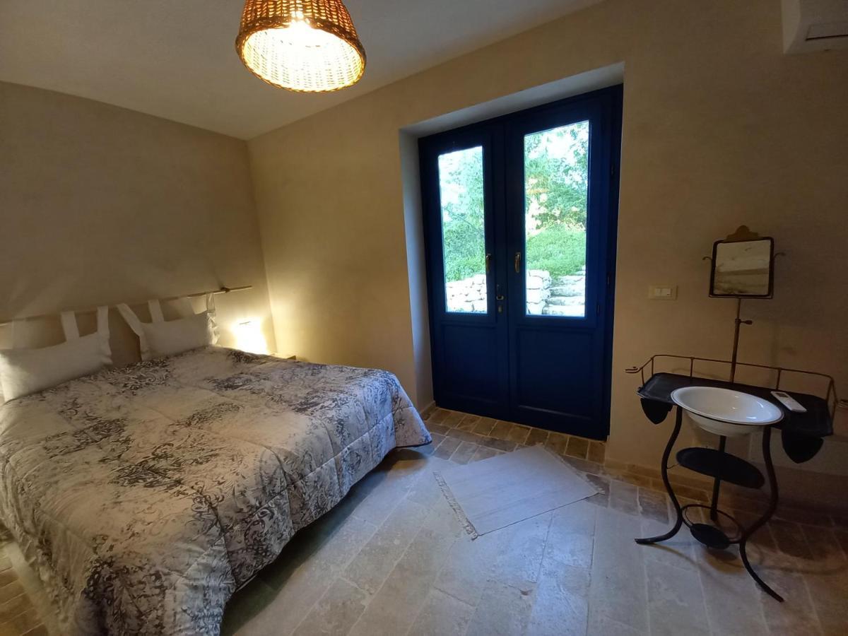 La Casa Dalle Finestre Blu 아바테지오 외부 사진