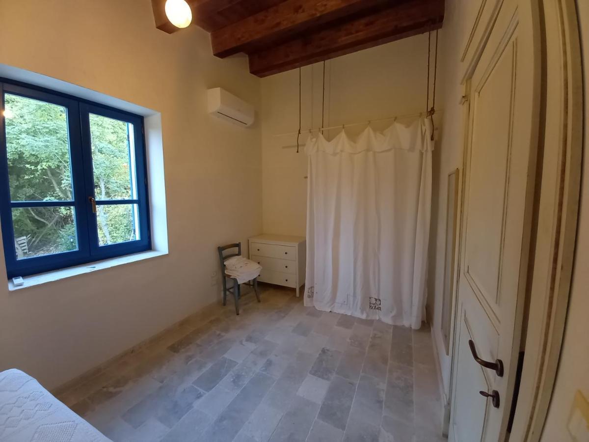 La Casa Dalle Finestre Blu 아바테지오 외부 사진